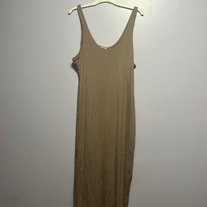 Cute maxi dress, great for summer!